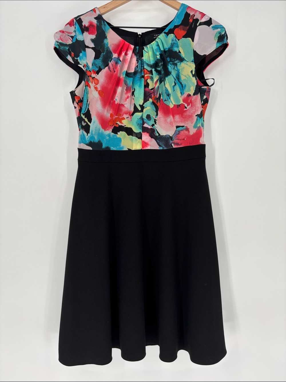 Tahari black floral dress 6 fit flare